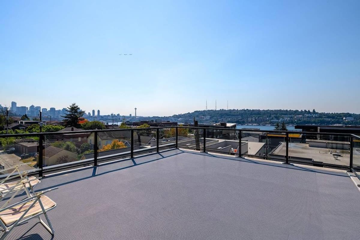 A-Seattle Urban Village- Orcas- Roof Top View Deck Esterno foto